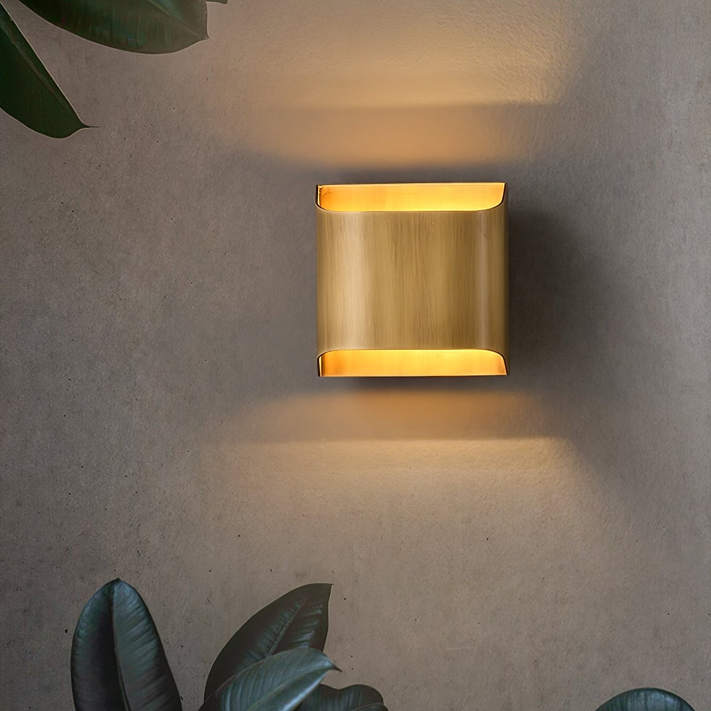 Heritage Brass Wall Sconce