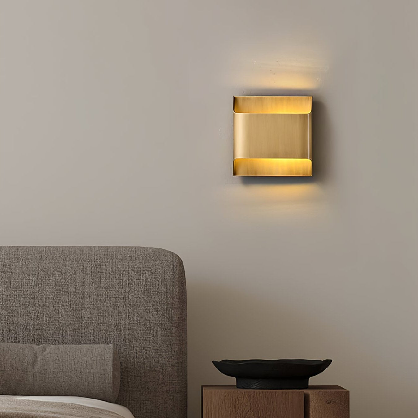 Heritage Brass Wall Sconce