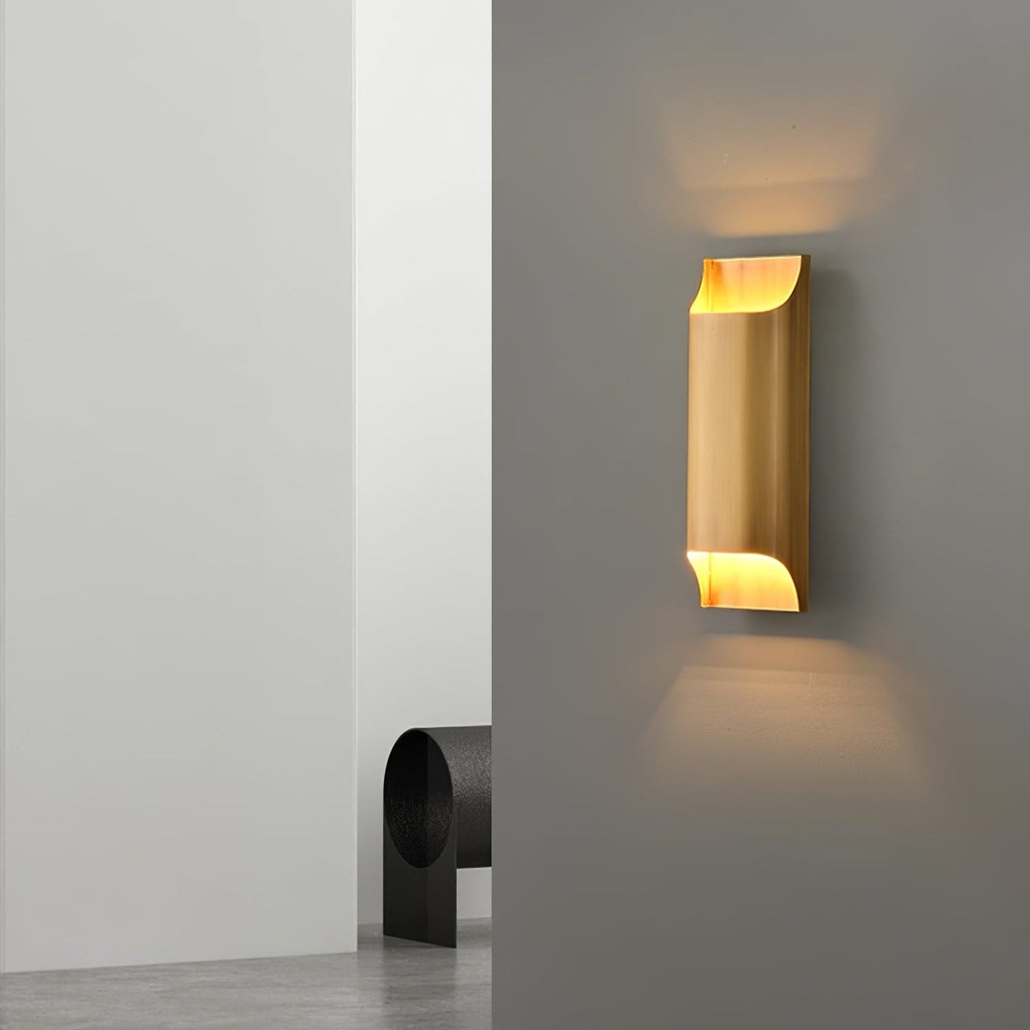 Heritage Brass Wall Sconce