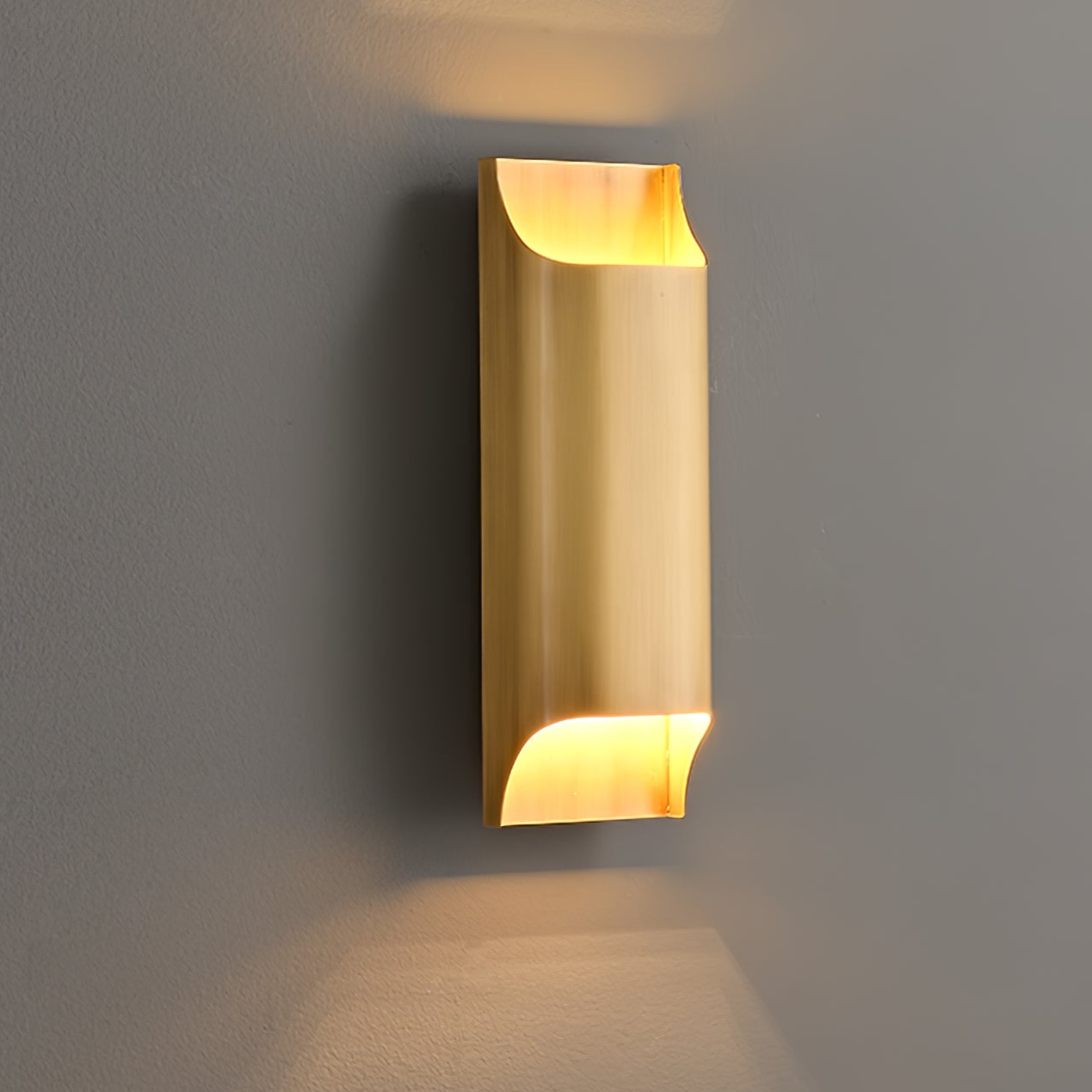 Heritage Brass Wall Sconce