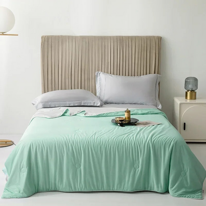 BreezeBlanket Cooling Comforter