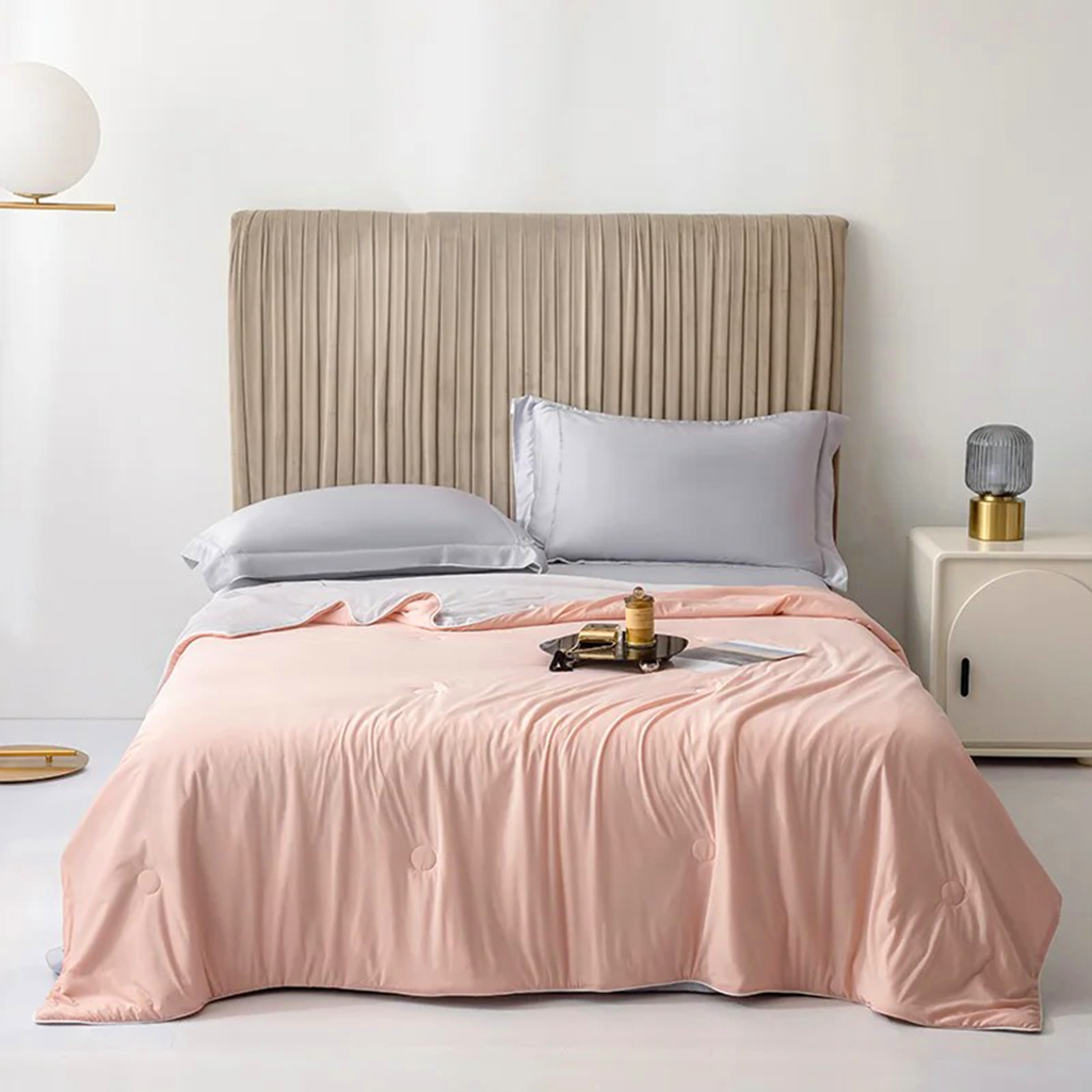 BreezeBlanket Cooling Comforter