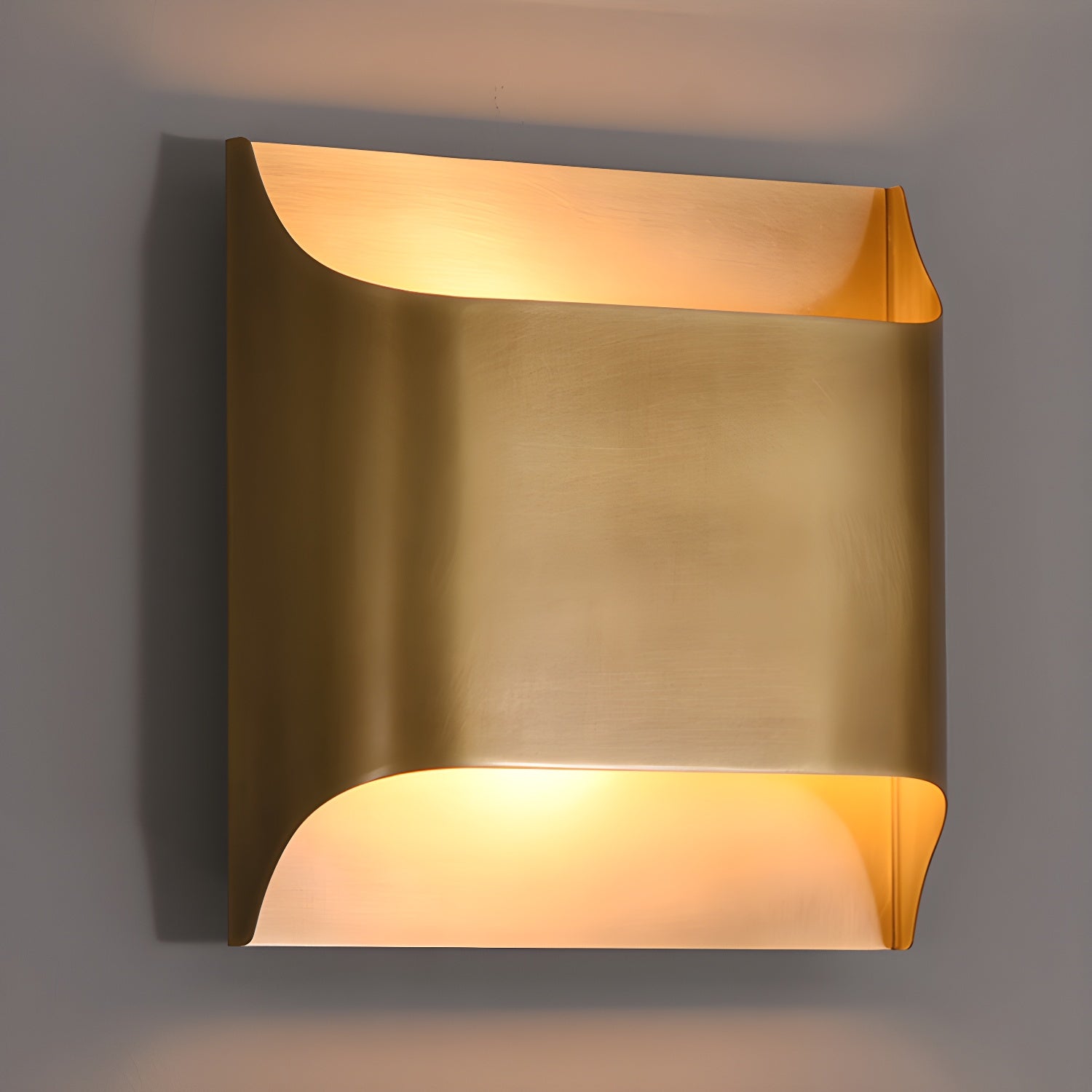 Heritage Brass Wall Sconce