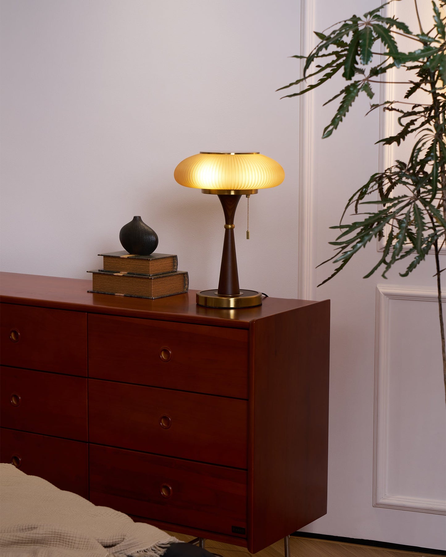 Mushroom Shade Table Lamp