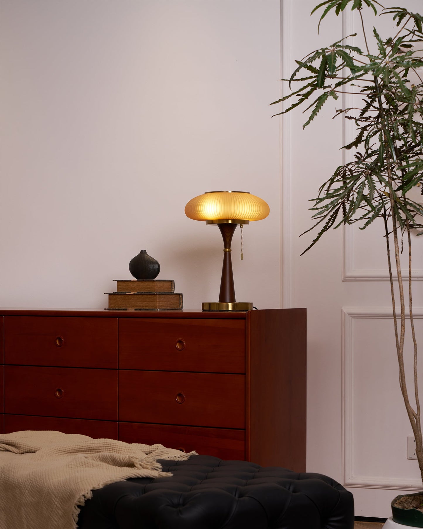 Mushroom Shade Table Lamp