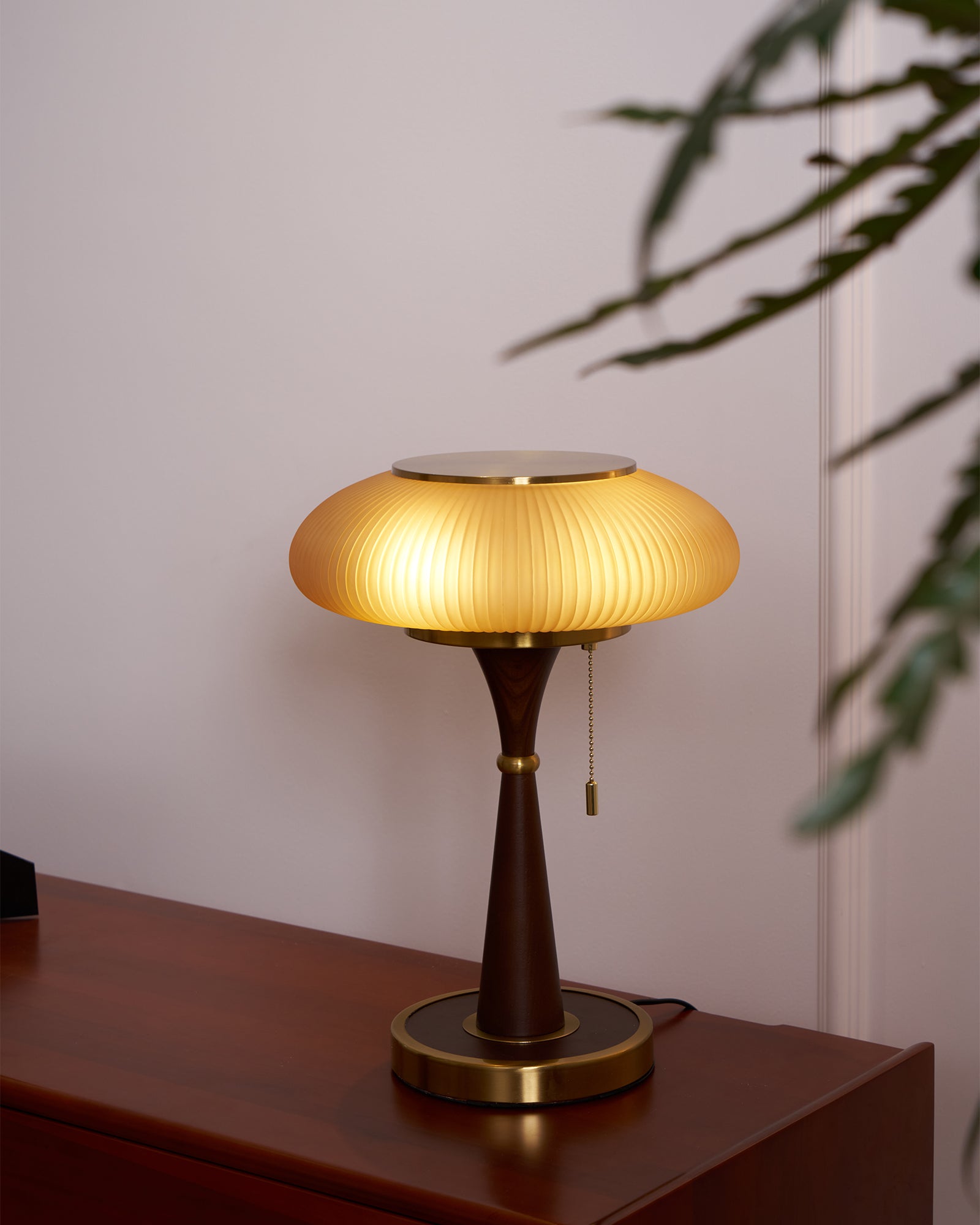Mushroom Shade Table Lamp