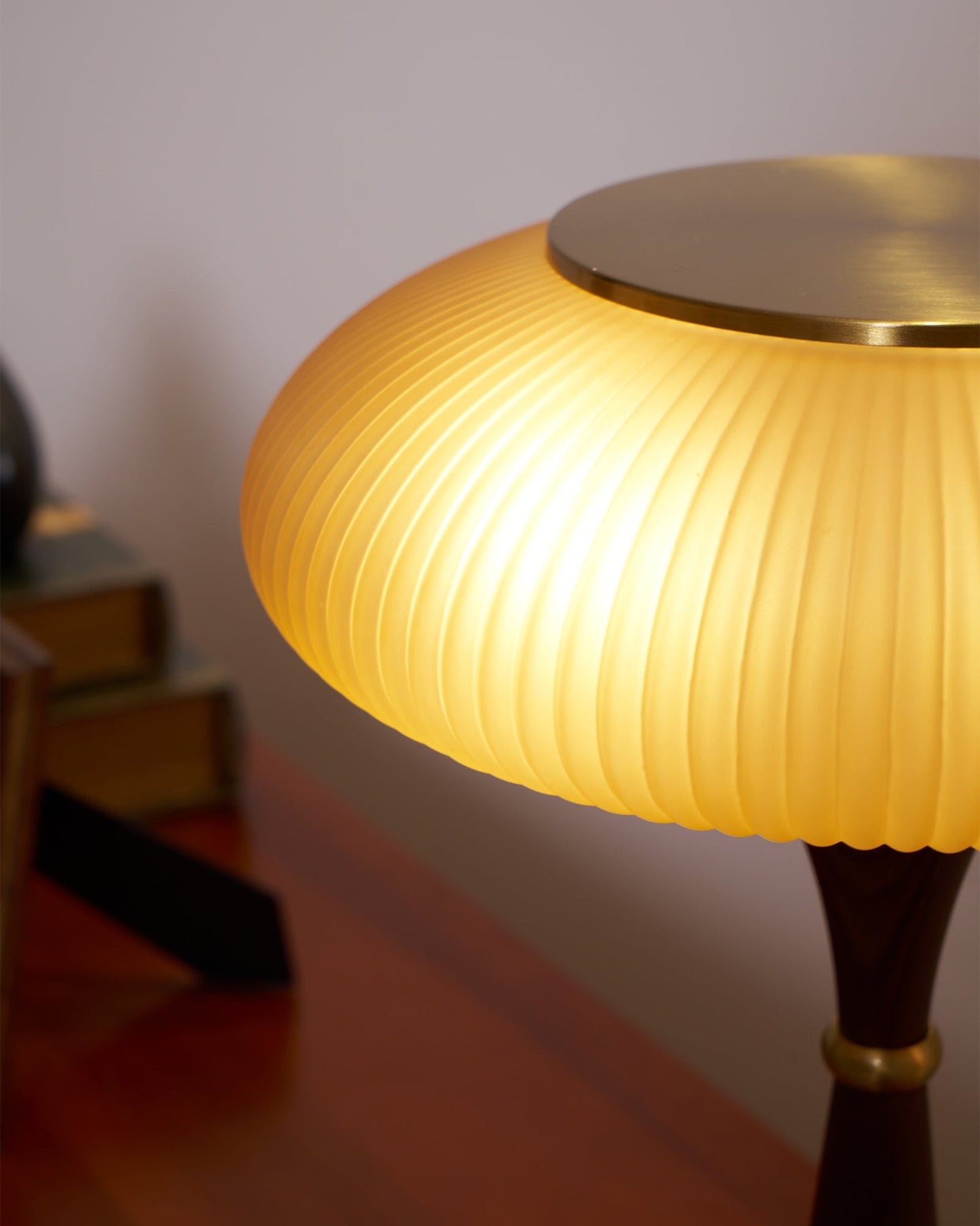 Mushroom Shade Table Lamp