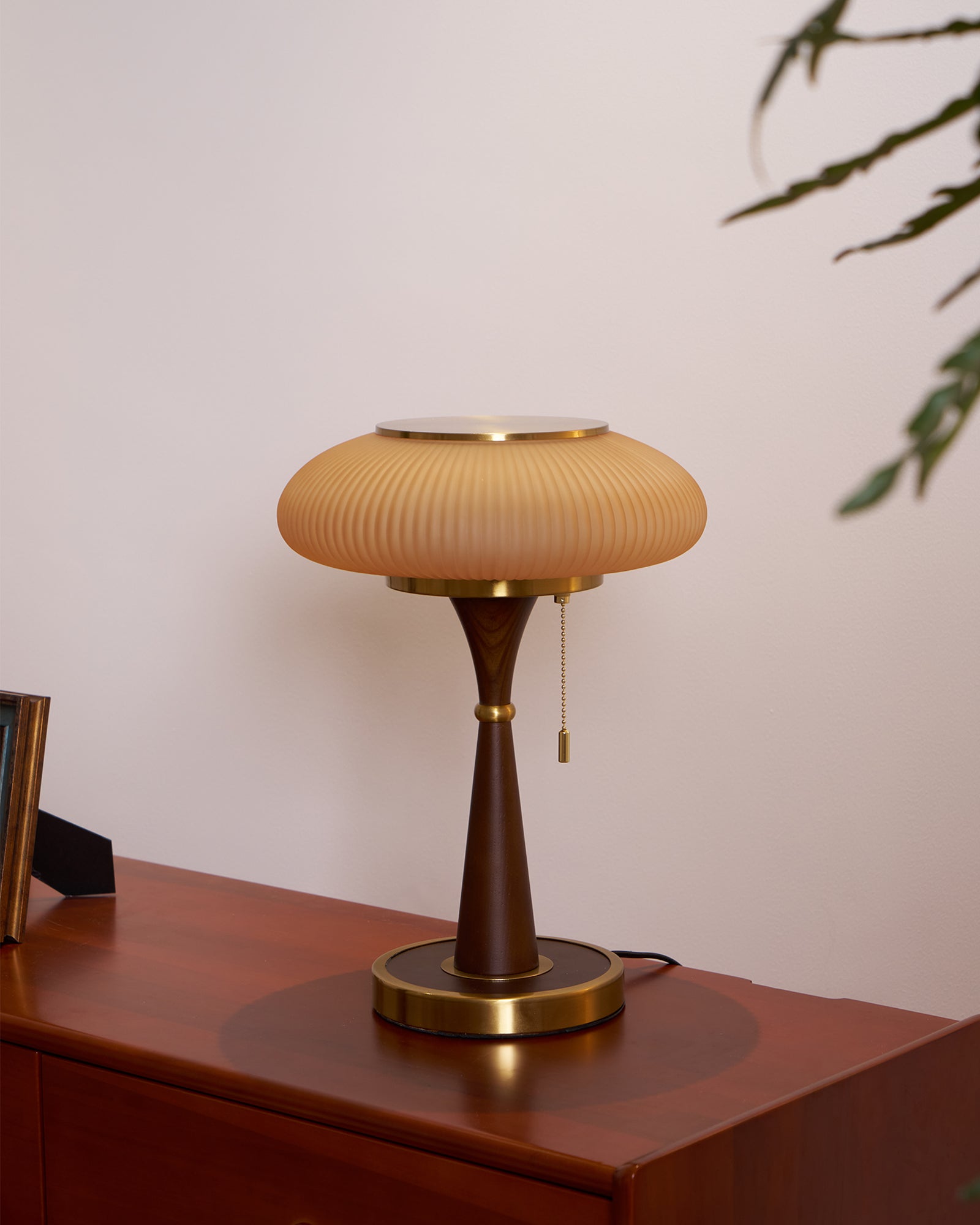 Mushroom Shade Table Lamp