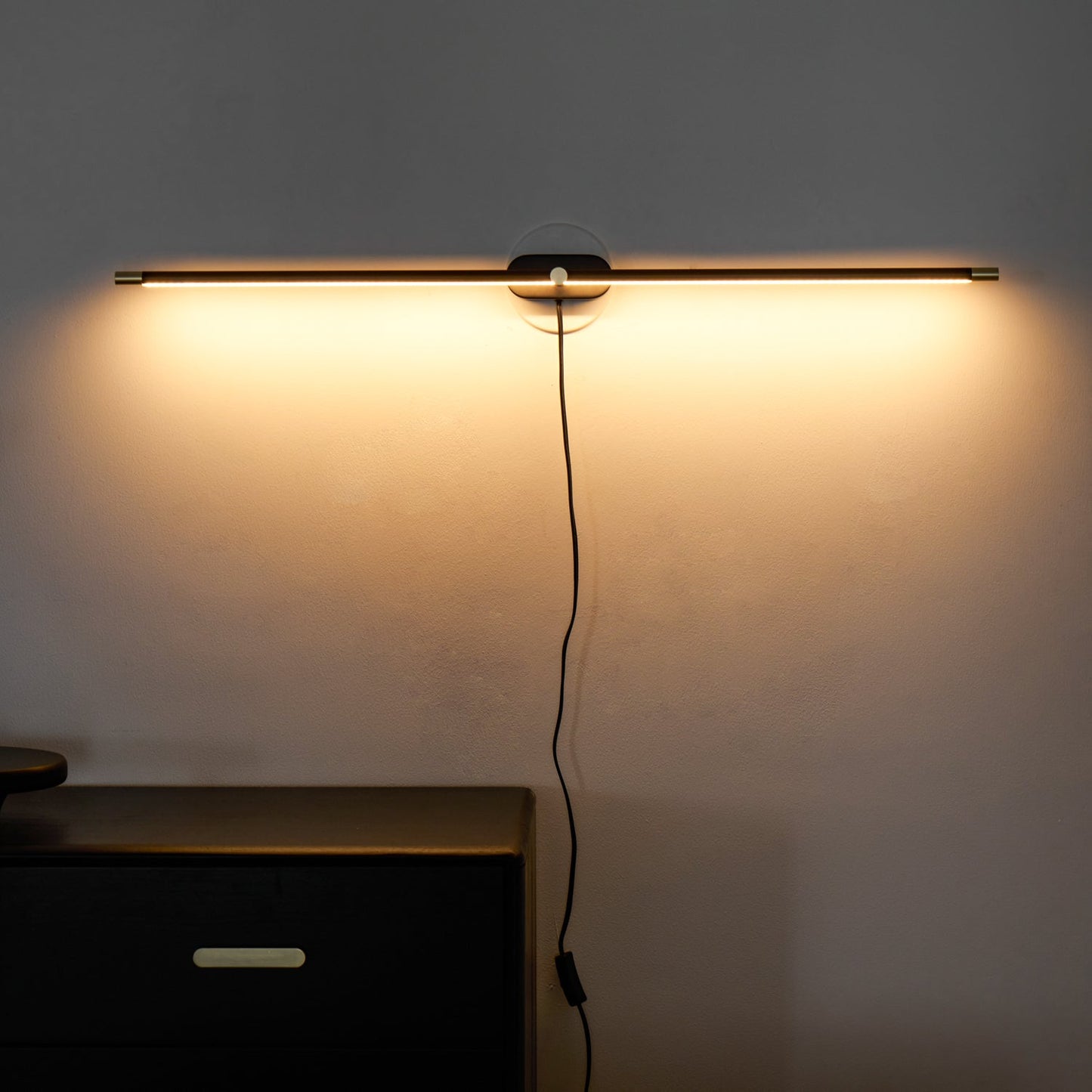 Slim Bar Wall Sconce