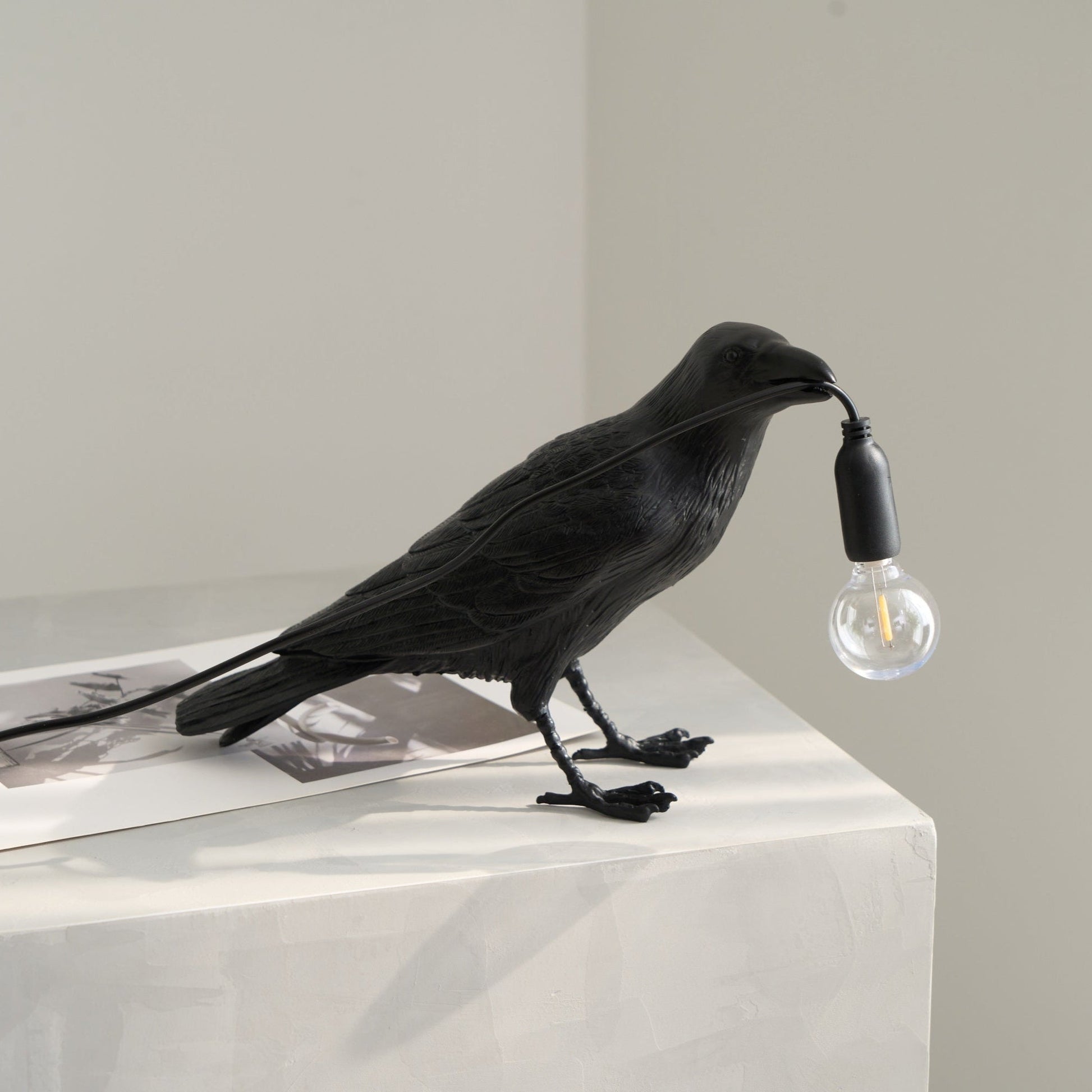 Obsidian Resin Table Lamp