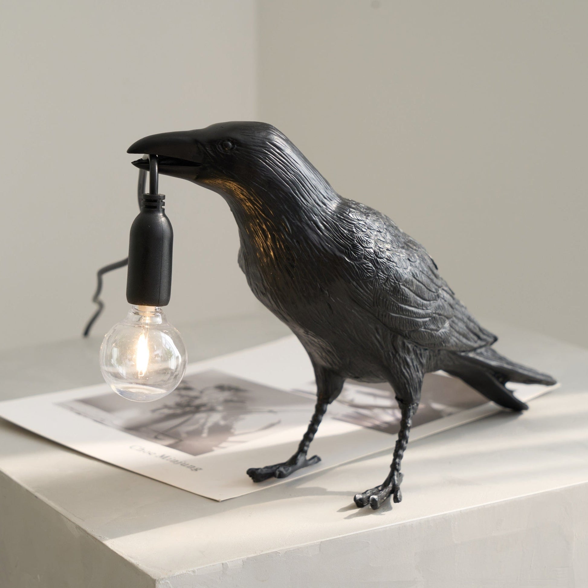 Obsidian Resin Table Lamp
