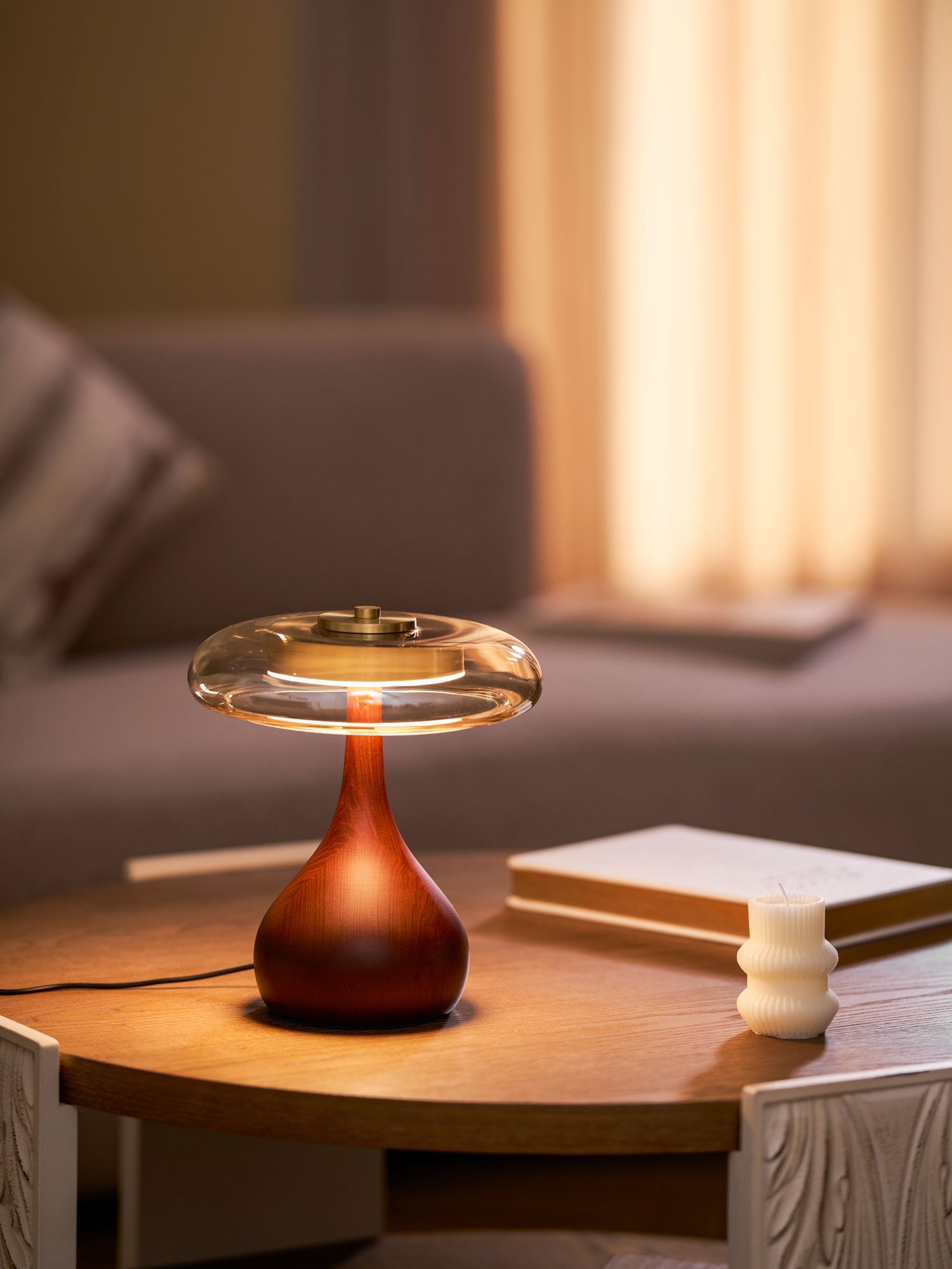 Warm Curve Table Lamp