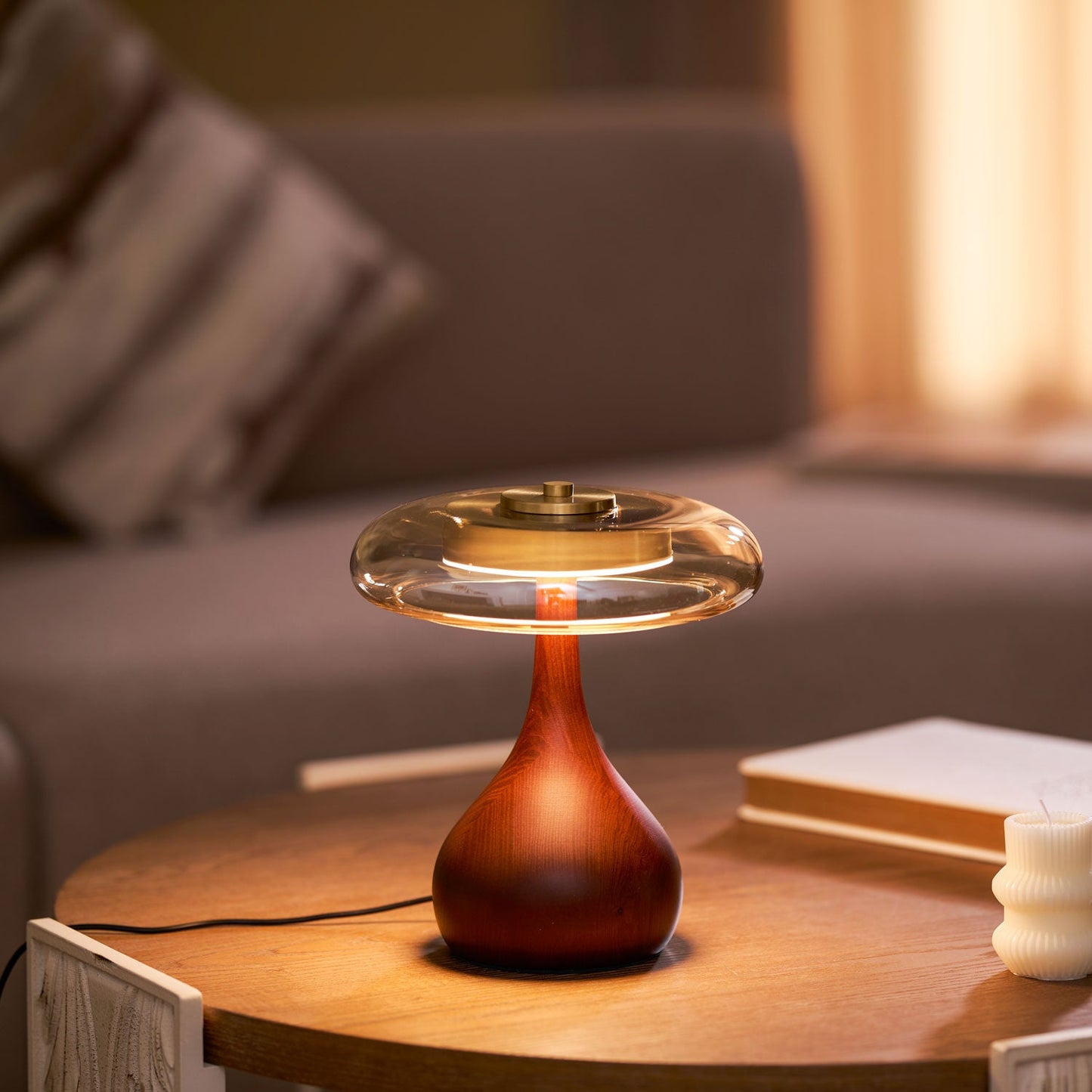 Warm Curve Table Lamp