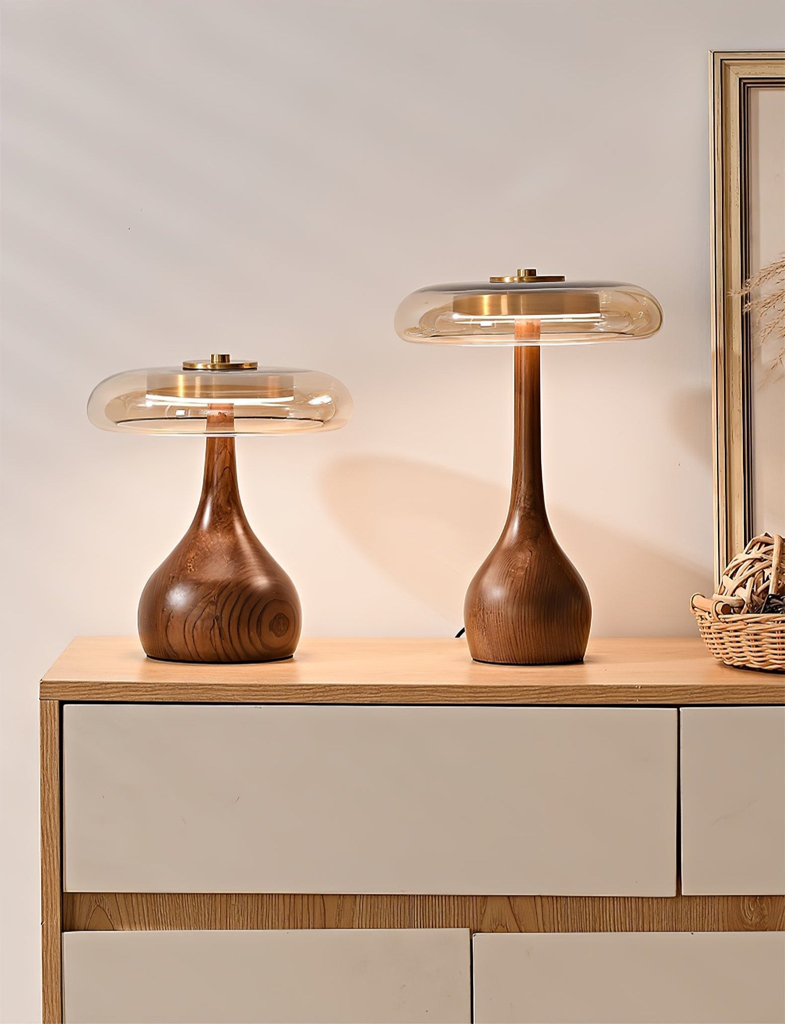 Warm Curve Table Lamp
