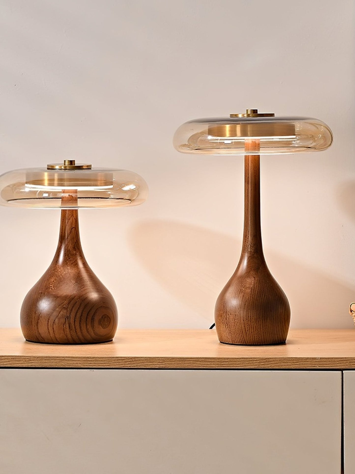 Warm Curve Table Lamp