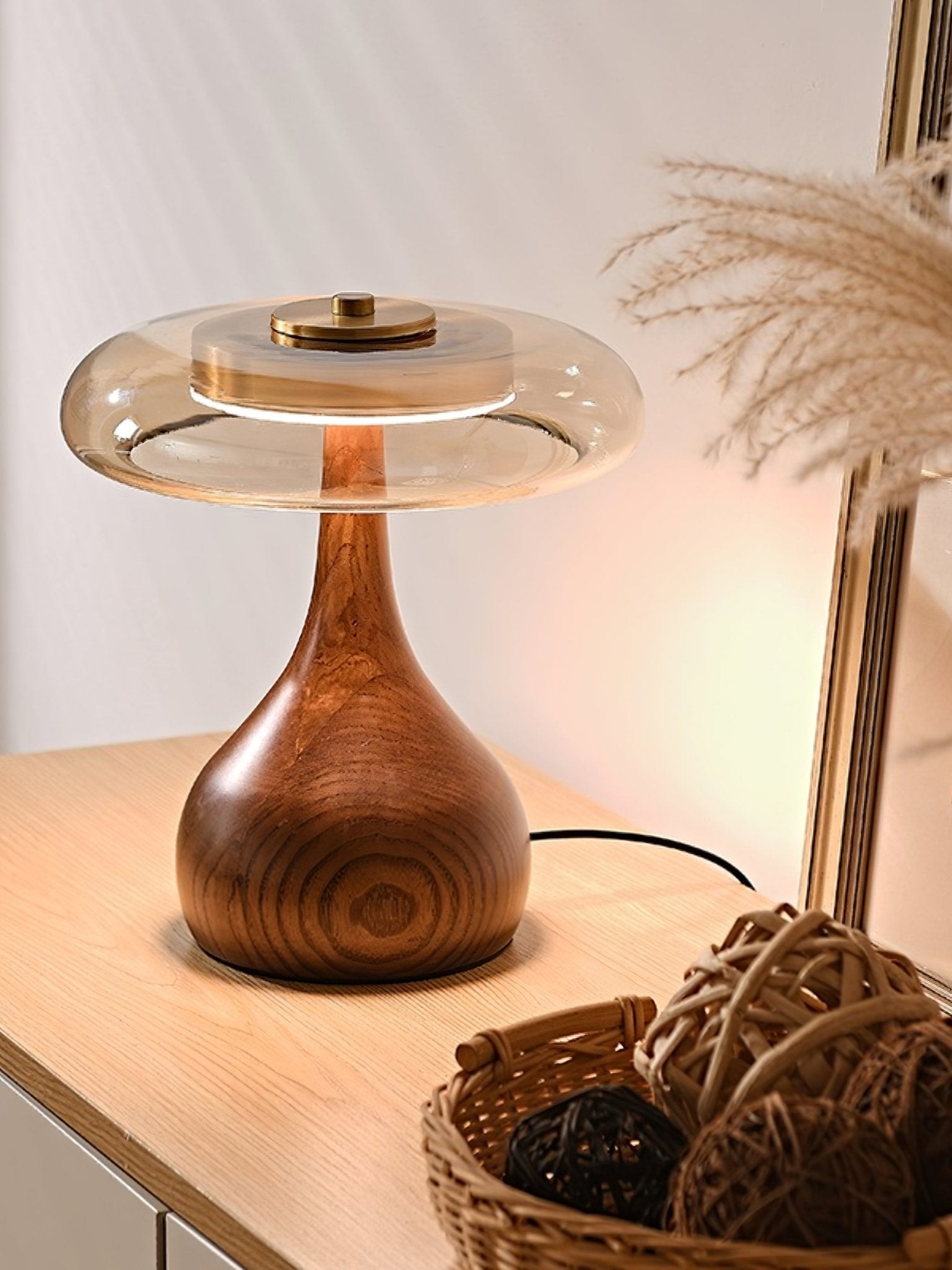 Warm Curve Table Lamp
