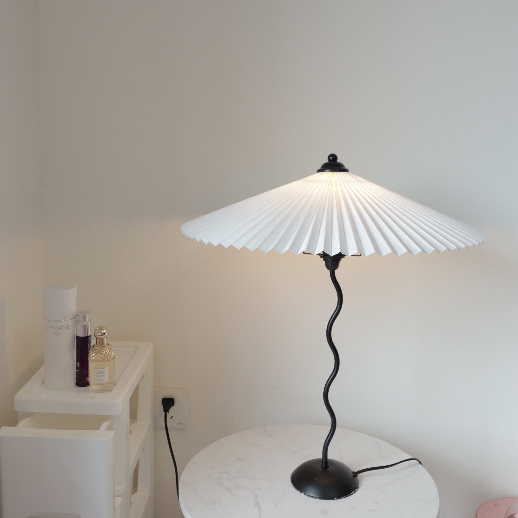 Wavy Line Table Lamp