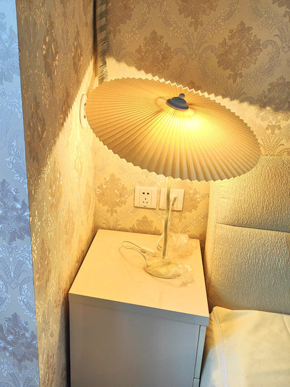 Wavy Line Table Lamp