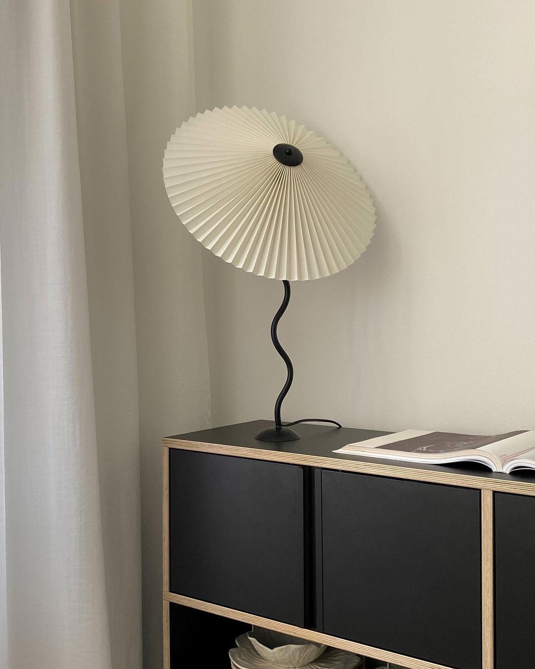 Wavy Line Table Lamp