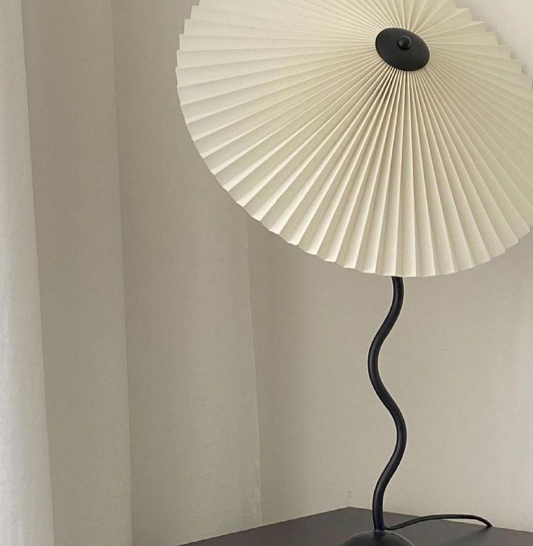 Wavy Line Table Lamp