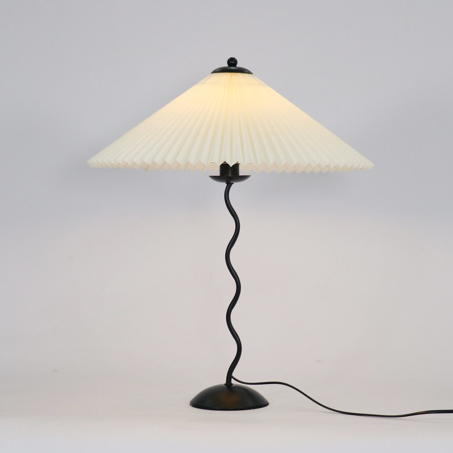 Wavy Line Table Lamp