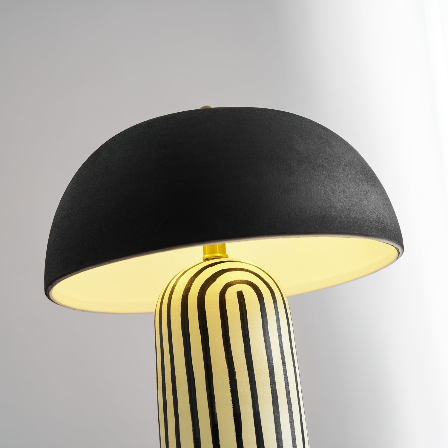 Ribbed Glow Table Lamp