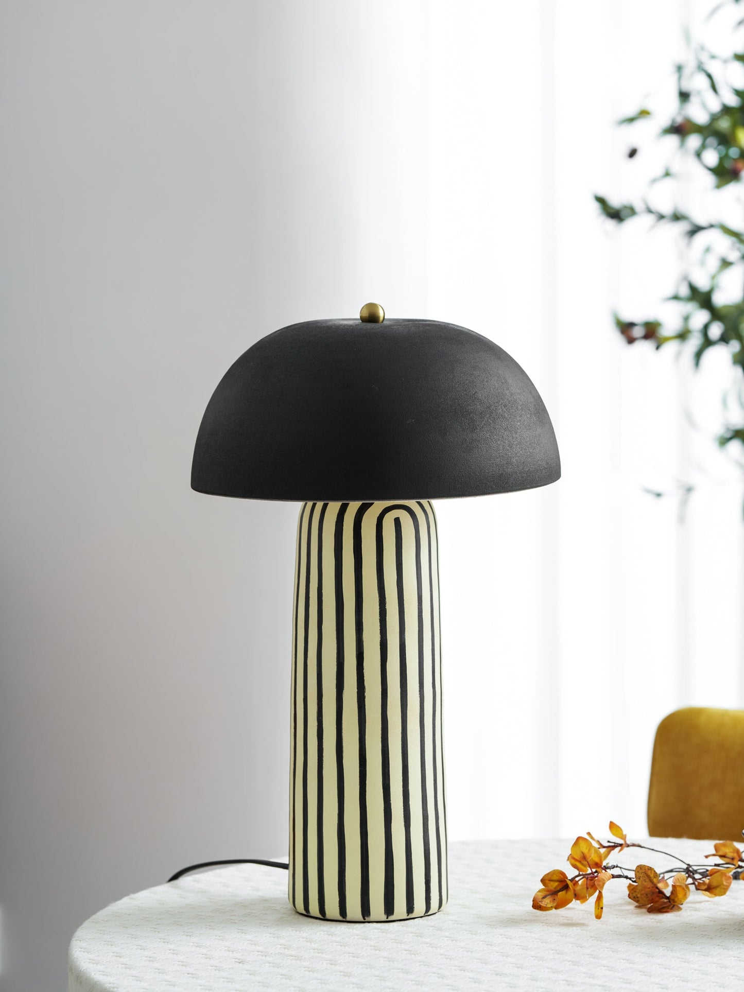 Ribbed Glow Table Lamp