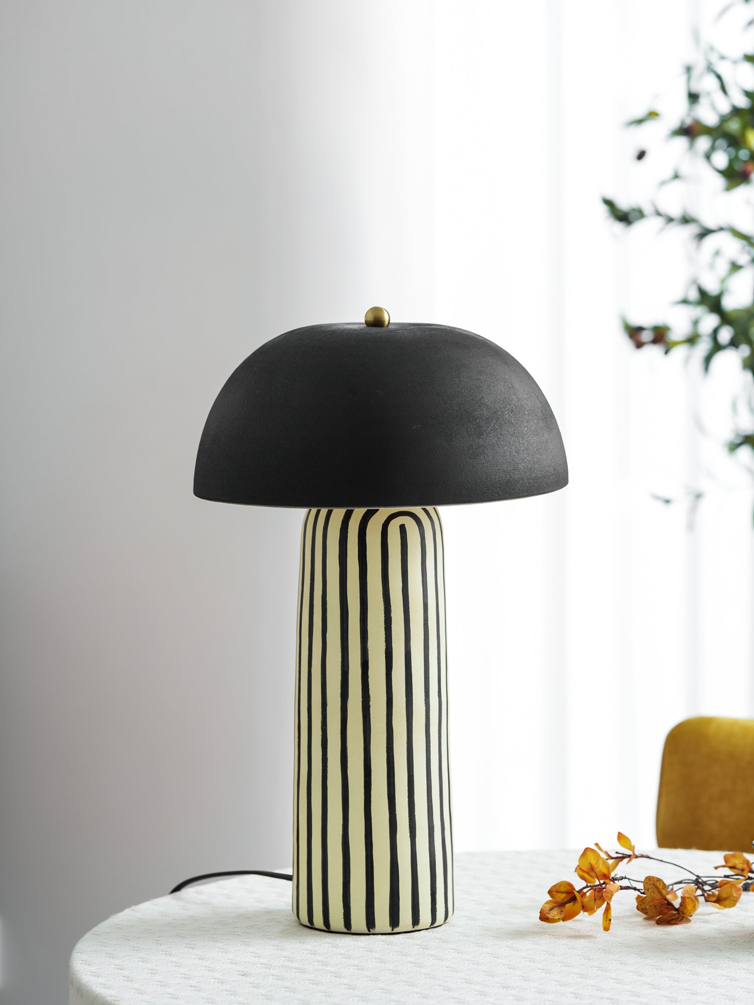 Ribbed Glow Table Lamp