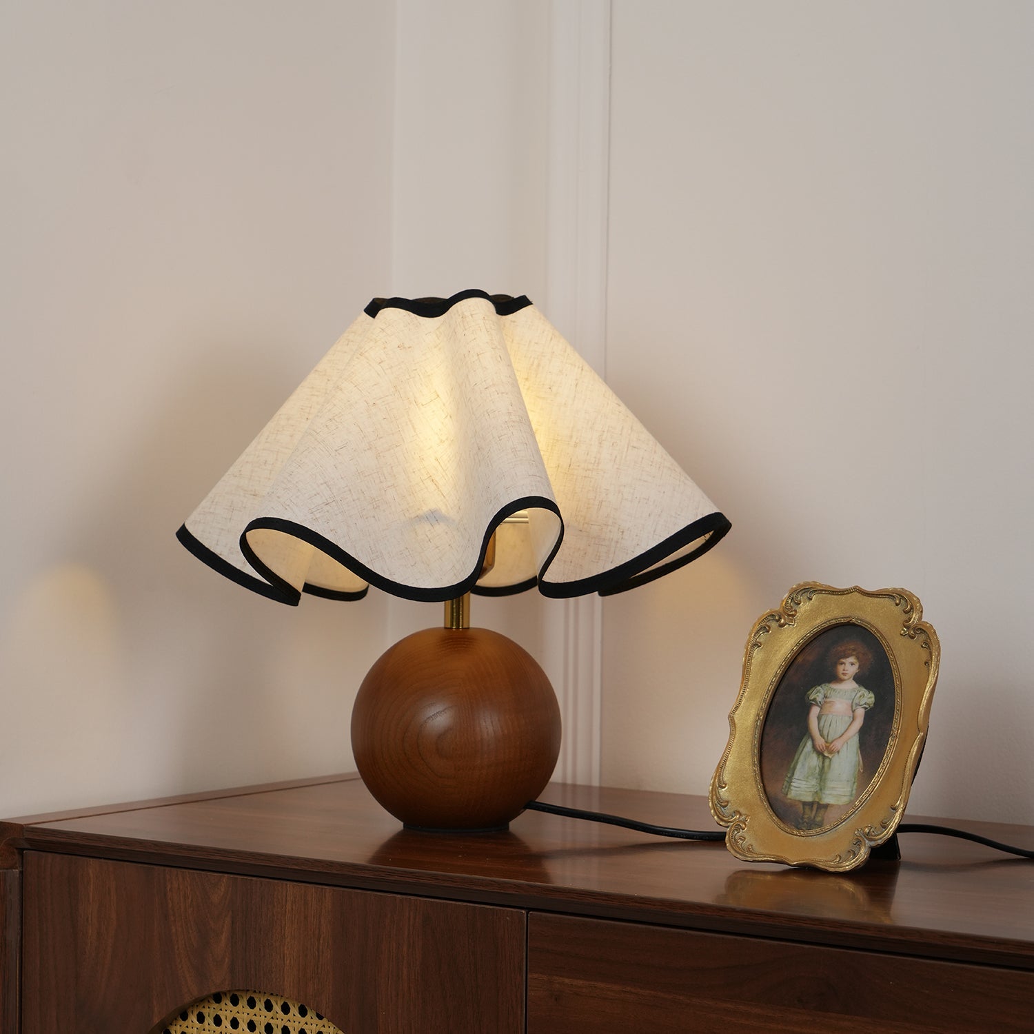Ripple Shade Table Lamp