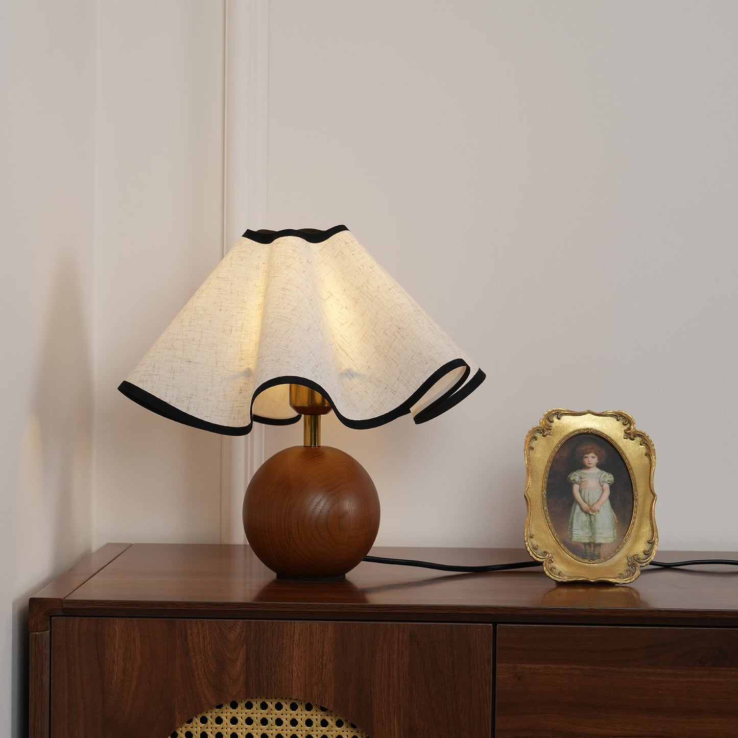 Ripple Shade Table Lamp